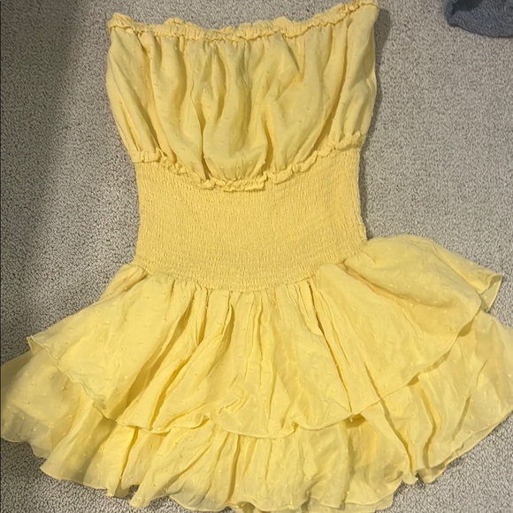 Charming Yellow Ruffle romper - Picture 1 of 3